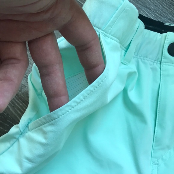 Oakley - Picture 3 of 16